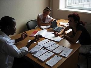 В Винницкой области задержали почти 30 нелегальных африканских мигрантов В Винницкой области задержали почти 30 нелегальных африканских мигрантов