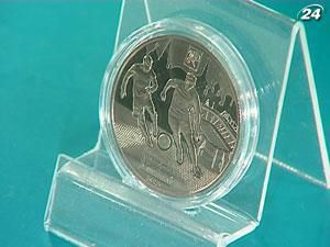 Нацбанк выпустил памятные монеты к Евро-2012 Нацбанк выпустил памятные монеты к Евро-2012