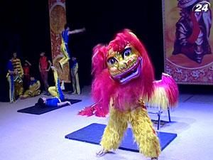 Украинцам привезли драконов Большого китайского цирка Украинцам привезли драконов Большого китайского цирка