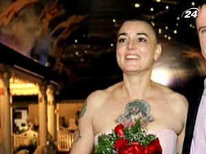 Певица Шинейд О `Коннор разводится после 18 дней брака
