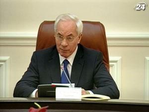 Азаров: Україна зберегла позитивну економічну динаміку Азаров: Україна зберегла позитивну економічну динаміку