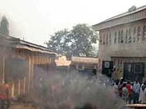 Нигерия: Неизвестные бросили бомбу в арабскую школу