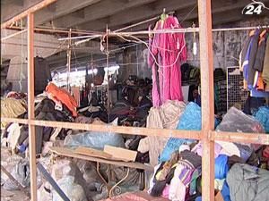 В Киеве на Шулявке демонтировали рынок секунд-хенда В Киеве на Шулявке демонтировали рынок секунд-хенда