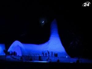 Німці побудували гігантську церкву зі снігу та криги Німці побудували гігантську церкву зі снігу та криги