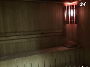 В Харькове 8-летний ребенок и 6 мужчин отравились алкоголем в сауне В Харькове 8-летний ребенок и 6 мужчин отравились алкоголем в сауне