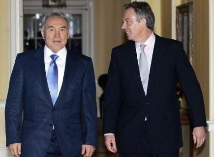 Молодежь Казахстана назвала Тони Блэра виновным в беспорядках в Жанаозене