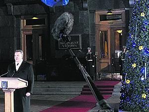 Янукович не нервувався і записав відео до Нового року