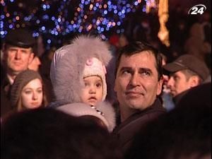 Социологи: 43% украинцев под Новый год чувствуют себя счастливыми