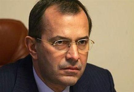 Клюев пожаловался в прокуратуру на дорогие авто за государственные средства Клюев пожаловался в прокуратуру на дорогие авто за государственные средства