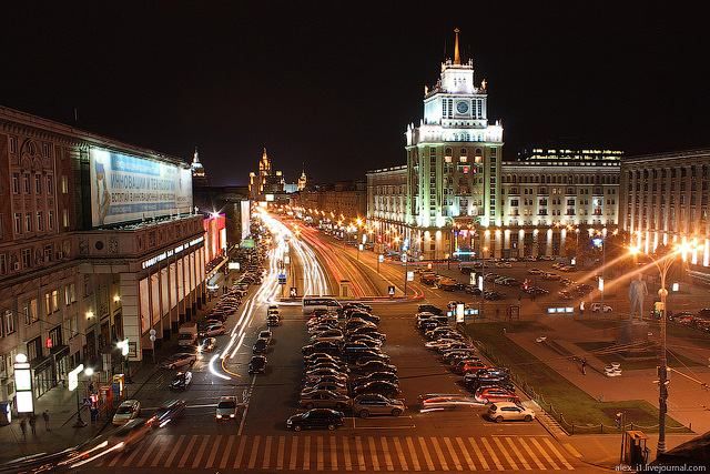 Московська поліція затримує опозиціонерів на Тріумфальній площі