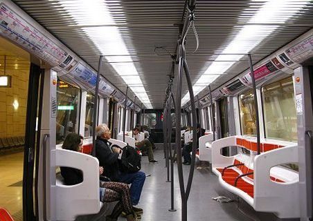 Во Франции неизвестный оставил в поезде 20 золотых слитков Во Франции неизвестный оставил в поезде 20 золотых слитков