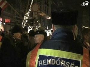 Венгры протестуют против новой конституции страны Венгры протестуют против новой конституции страны