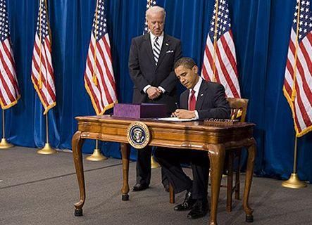 Обама розширив "чорний список" білоруських чиновників Обама розширив "чорний список" білоруських чиновників