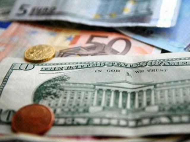 Український міжбанк розпочав рік з падіння євро і роста долара