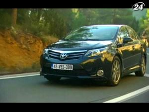 Toyota Avensis отримала свіжий дизайн та багатше базове оснащення Toyota Avensis отримала свіжий дизайн та багатше базове оснащення