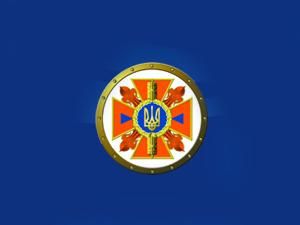 Луганск: Девочка погибла, пытаясь выбраться на улицу Луганск: Девочка погибла, пытаясь выбраться на улицу