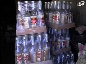 Налоговики "накрыли" массовое производство поддельного алкоголя