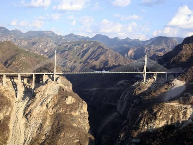 У Мексиці відкрили найвищий у світі міст У Мексиці відкрили найвищий у світі міст