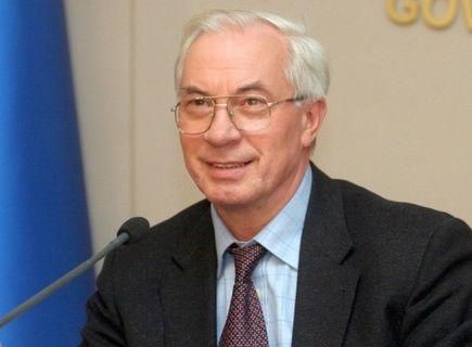 Азаров привітав з Різдвом Христовим Азаров привітав з Різдвом Христовим