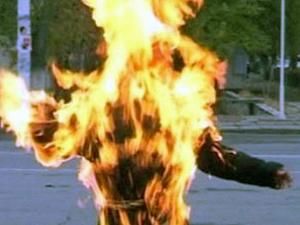 Тибетский монах сжег себя в Китае Тибетский монах сжег себя в Китае