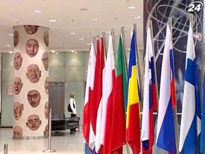 ЕЦБ: Распад еврозоны - это "полная фантазия" ЕЦБ: Распад еврозоны - это "полная фантазия"