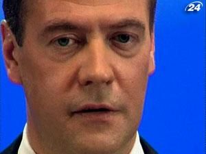 Медведев будет лично назначать митинги возле Кремля