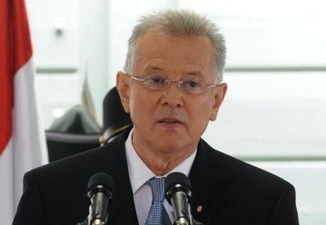 ЗМІ звинуватили президента Угорщини в плагіаті дисертації ЗМІ звинуватили президента Угорщини в плагіаті дисертації