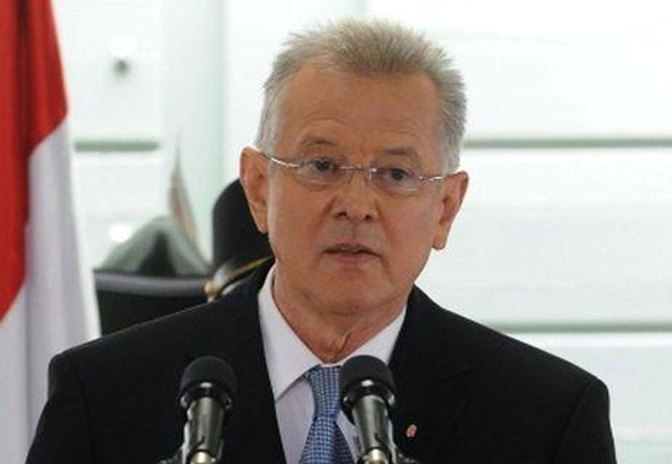 ЗМІ звинуватили президента Угорщини в плагіаті дисертації ЗМІ звинуватили президента Угорщини в плагіаті дисертації