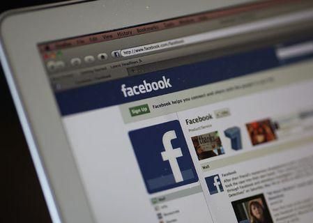 Берлинский театр поставил пьесу в Facebook Берлинский театр поставил пьесу в Facebook