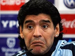 В Италии начался суд над Марадоной В Италии начался суд над Марадоной