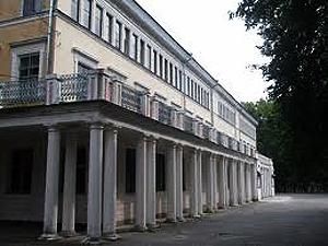 У Севастополі військовий обеззброїв військову техніку У Севастополі військовий обеззброїв військову техніку