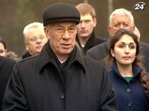 Азаров: При нынешней цене на газ выгоднее отапливать углем Азаров: При нынешней цене на газ выгоднее отапливать углем