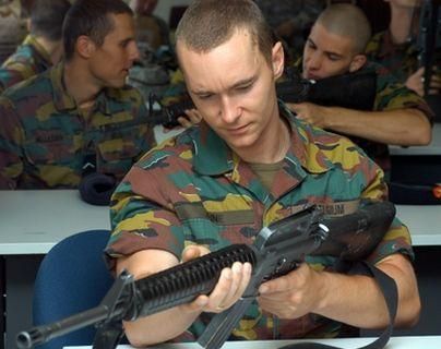 Бельгійським військовим пропонують худнути Бельгійським військовим пропонують худнути