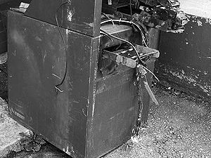 На Одещині злочинець пограбував лікарняний банкомат На Одещині злочинець пограбував лікарняний банкомат