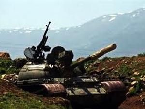 Сирия: Солдаты обстреливают город с оппозиционерами Сирия: Солдаты обстреливают город с оппозиционерами