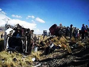 Аварія у Перу: 14 жертв, понад 50 поранених Аварія у Перу: 14 жертв, понад 50 поранених