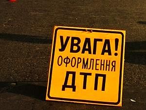 Аварія у Луганську: Одна дівчина загинула, кілька людей отримали поранення