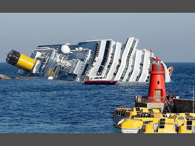 Авария круизного лайнера "Costa Concordia" Авария круизного лайнера "Costa Concordia"