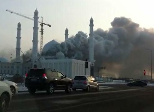 Мечеть у столиці Казахстану погасили. Є жертви
