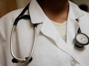 Комісія МОЗ чекає свого часу, зараз у Тимошенко — масаж Комісія МОЗ чекає свого часу, зараз у Тимошенко — масаж