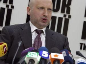 Турчинов стверджує, що податківці вилучили з приватної клініки медкарту Тимошенко