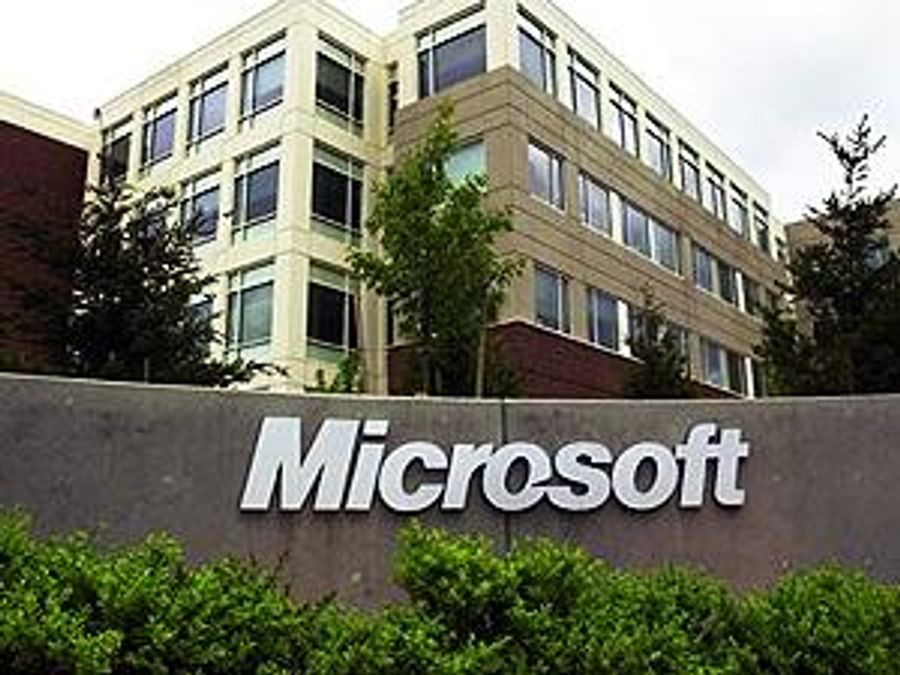 Microsoft не воюет и зарабатывает на чужих смартфонах Microsoft не воюет и зарабатывает на чужих смартфонах