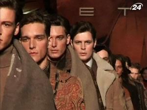 Будинок моди Etro презентує пернатий образ чоловіка-мрійника