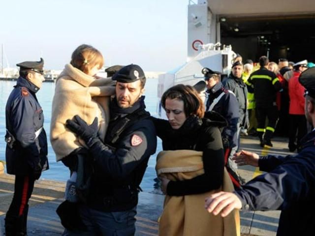 Від власника лайнера Costa Concordia вимагатимуть компенсації Від власника лайнера Costa Concordia вимагатимуть компенсації