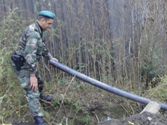 На Луганщине ликвидировали 27 незаконных трубопроводов из России На Луганщине ликвидировали 27 незаконных трубопроводов из России