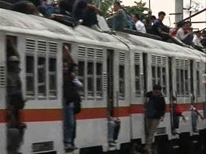 Влада Індонезії розпочинає жорстку боротьбу з "зайцями" у потягах Влада Індонезії розпочинає жорстку боротьбу з "зайцями" у потягах