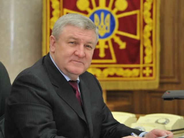 Єжель затвердив "патріотичну" програму для солдат Єжель затвердив "патріотичну" програму для солдат