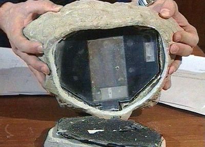 В Британии признали, что использовали в России "шпионский камень" В Британии признали, что использовали в России "шпионский камень"