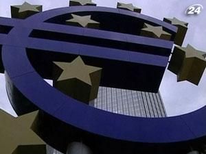 ЕЦБ вдвое сократил минимальные резервные требования к комбанкам ЕЦБ вдвое сократил минимальные резервные требования к комбанкам