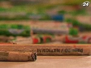 В Кении самые популярные канцелярские изделия делают из газет В Кении самые популярные канцелярские изделия делают из газет